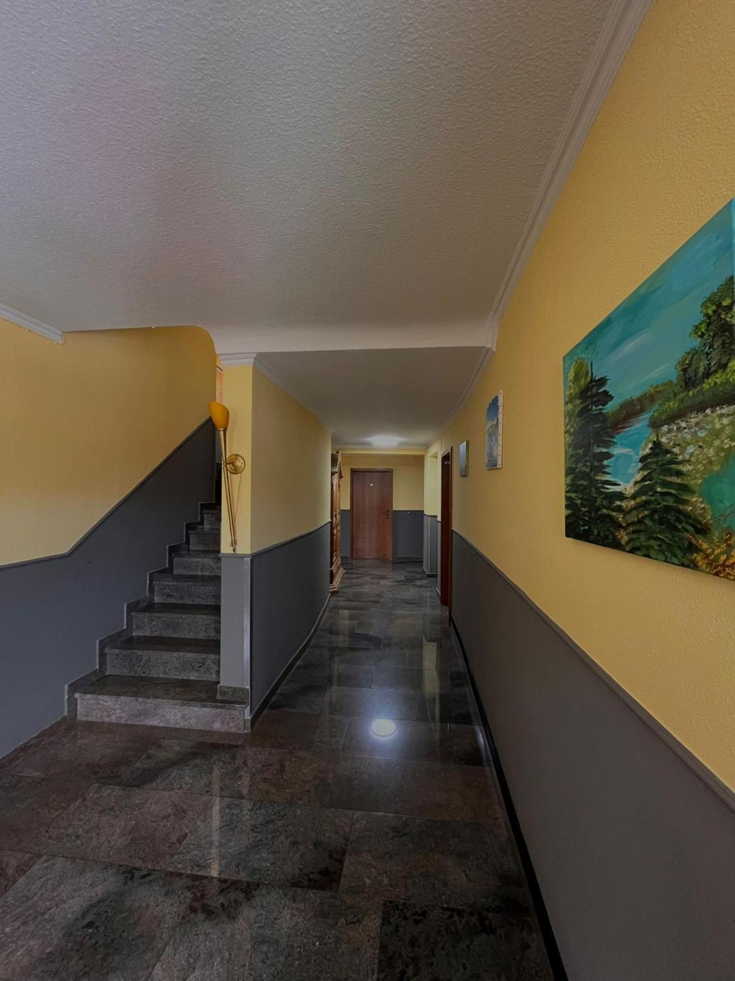 Hotel Rebstock รูสท์ ภายนอก รูปภาพ