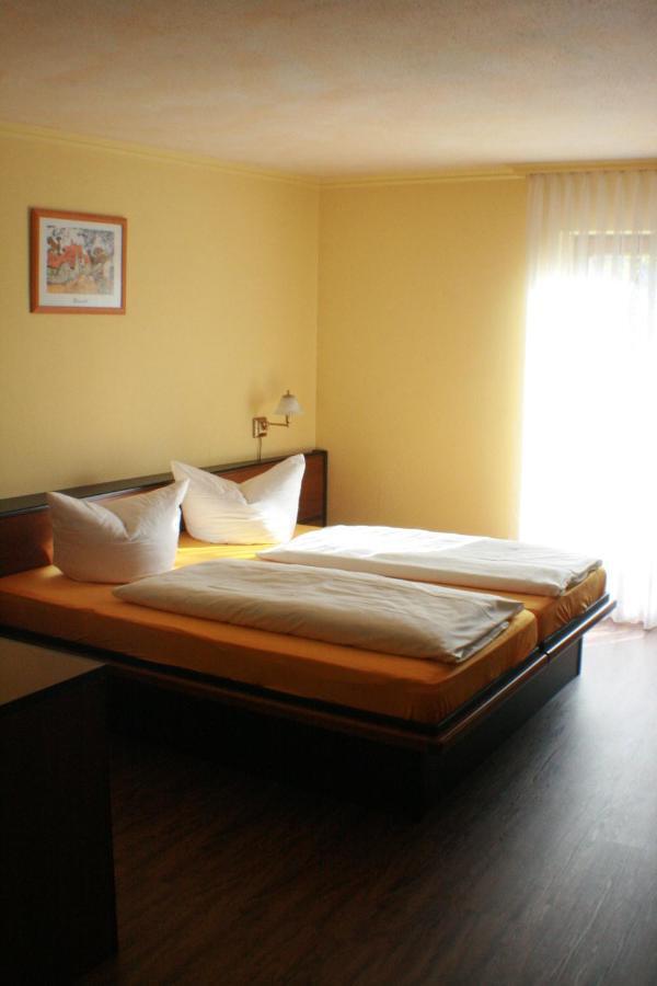 Hotel Rebstock รูสท์ ห้อง รูปภาพ