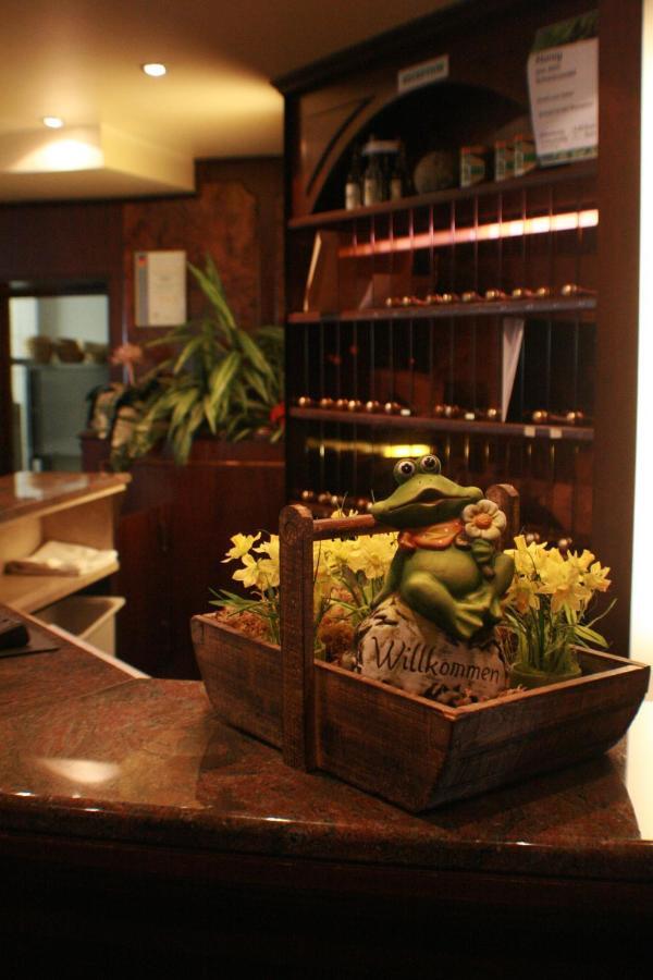 Hotel Rebstock รูสท์ ภายนอก รูปภาพ