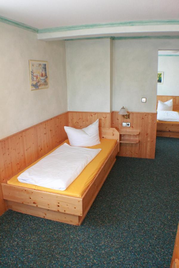 Hotel Rebstock รูสท์ ห้อง รูปภาพ